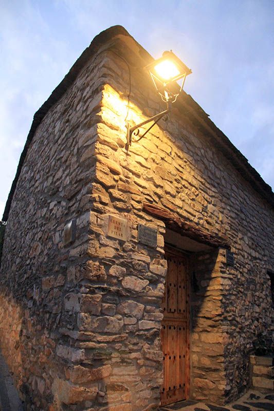 Alumbrado más eficiente en Almiruete, y ampliación del de Palancares, Muriel y Tamajón 3 Alumbrado más eficiente en Almiruete, y ampliación del de Palancares, Muriel y Tamajón