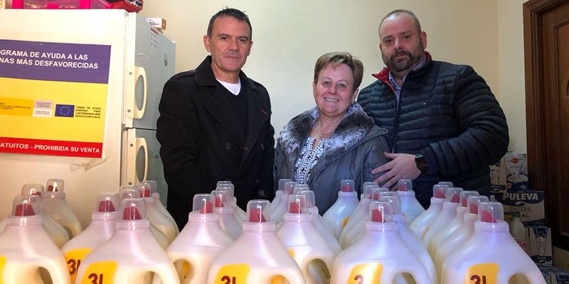 Cáritas de Alovera recibe el respaldo de los vecinos a través de la campaña ‘Populares Solidarios’