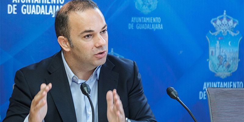 Carnicero no se muerde la lengua “Bellido miente. Espero que recupere el sentido común”