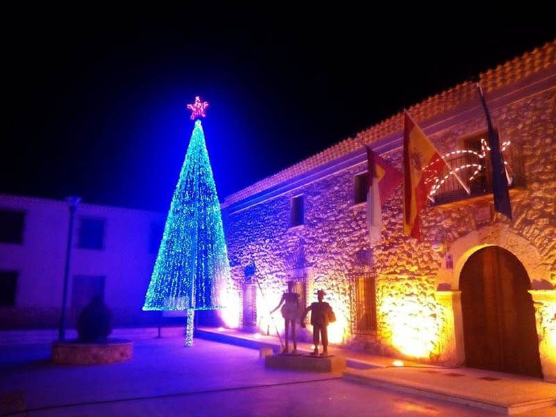 El Ayuntamiento de El Pedernoso presenta una programación navideña cargada de actividades para todos los públicos.