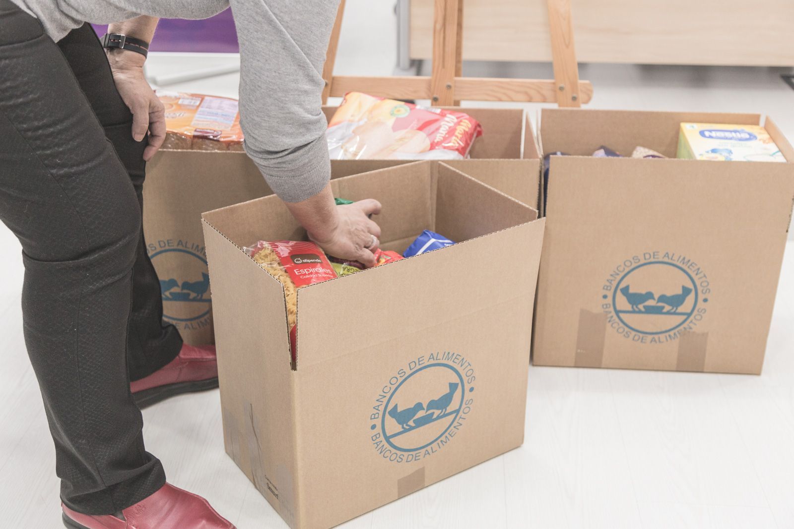 El Colegio de Enfermería de Guadalajara recoge más de 130 kilos de alimentos para ayudar a familias desfavorecidas