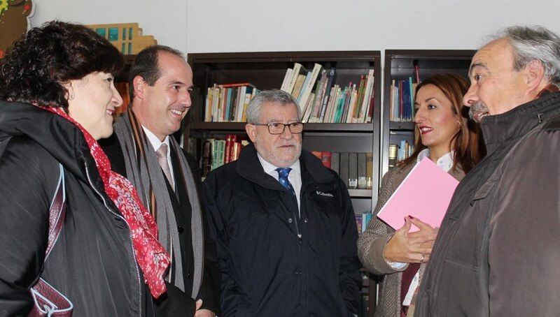 Felpeto participa en los actos de celebración del Día de la Constitución en el CEIP ‘Rufino Blanco’ de Guadalajara