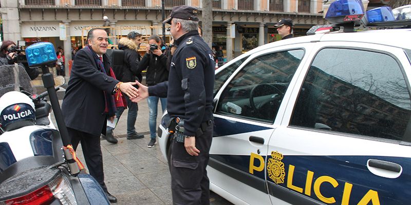 Gregorio anuncia el refuerzo de la presencia policial en la calle para prevenir delitos en comercios durante la Navidad