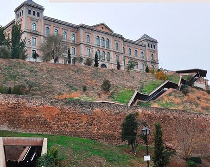 La accesibilidad de los cascos históricos, a debate en la RACAL