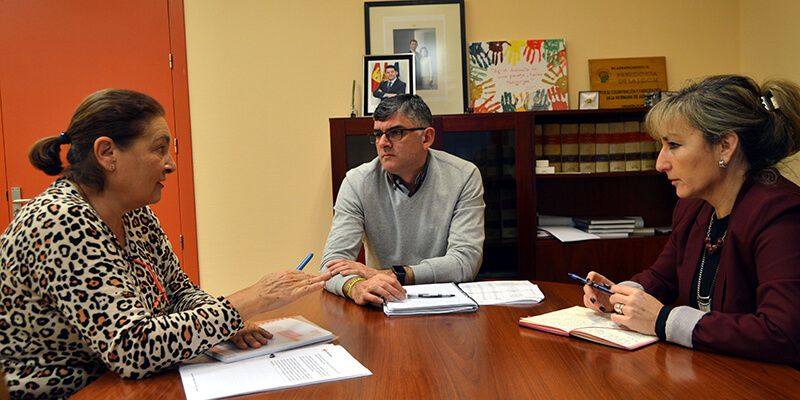 La Junta brinda su colaboración a Cruz Roja para atender a los primeros refugiados y solicitantes de asilo que han llegado a Cuenca