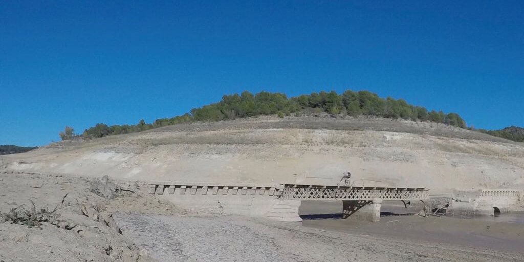 Los ribereños exigen a la ministra Tejerina un decreto de “saqueo”