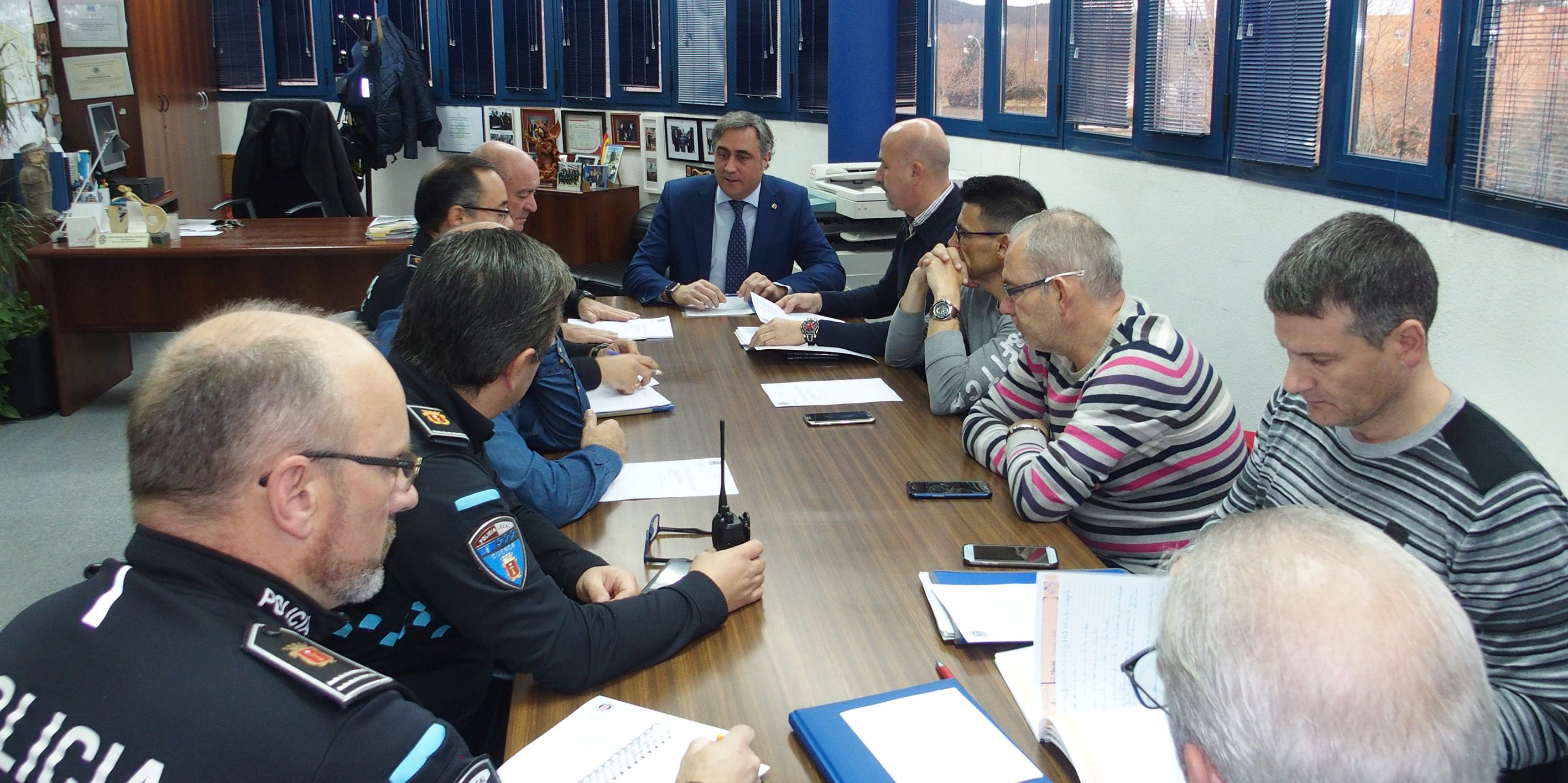 El alcalde de Cuenca se compromete a reforzar y modernizar la Policía con más medios y nuevos servicios