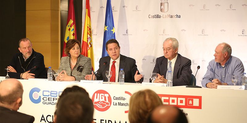 Page propone una estrategia metropolitana entre Castilla-La Mancha y Madrid para aunar esfuerzos en el impulso empresarial