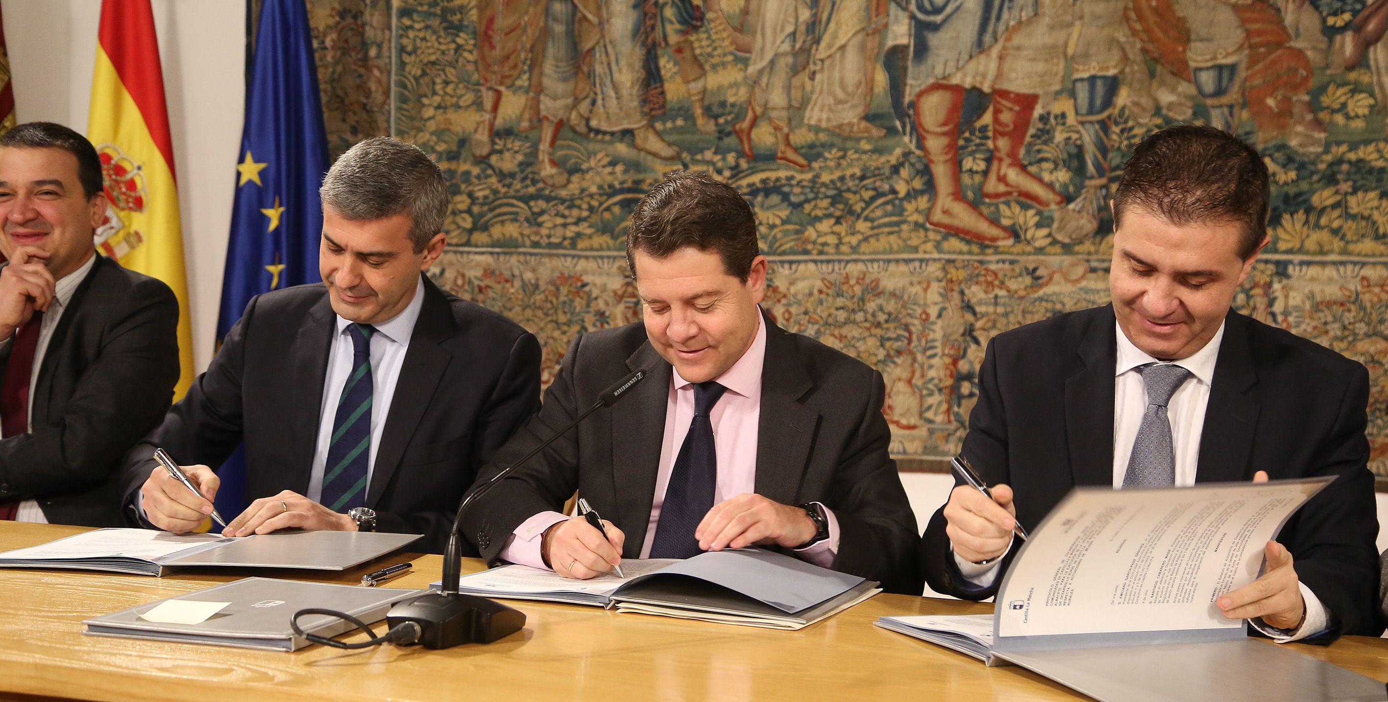 Page se muestra satisfecho de poder aprobar los presupuestos y terminar con la tortura que ha sufrido en 2017