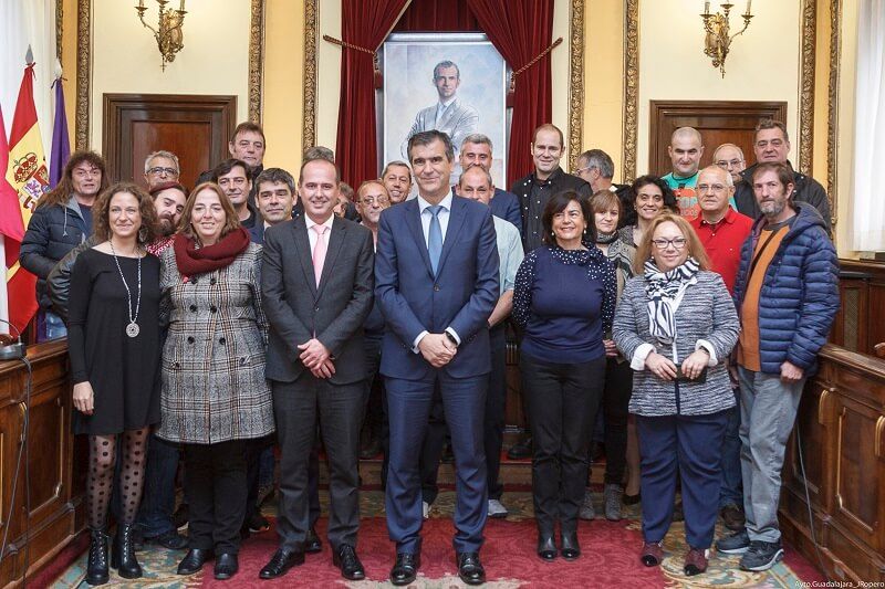 Román: “Seguiremos ocupados en lo que preocupa a los vecinos: la creación de empleo mejorando la formación” 3 Román: “Seguiremos ocupados en lo que preocupa a los vecinos: la creación de empleo mejorando la formación”