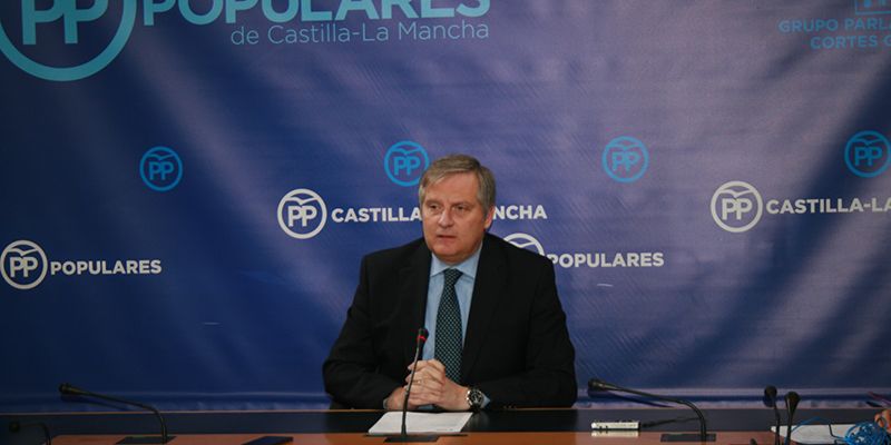 Cañizares saca las vergüenzas a Page y Podemos mientras las urgencias están colapsadas, ellos están en aumentar diputados