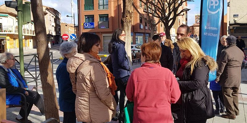 Concejales del PP de Azuqueca denuncian deficiencias en el alumbrado público y falta de limpieza en el barrio de la Estación