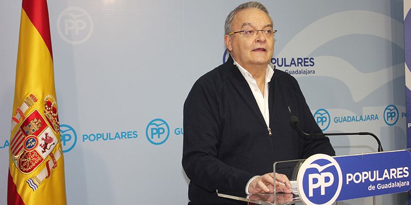 De las Heras acusa al dedo caciquil de Page de pretender convertir en fijos en la administración a sus amiguetes