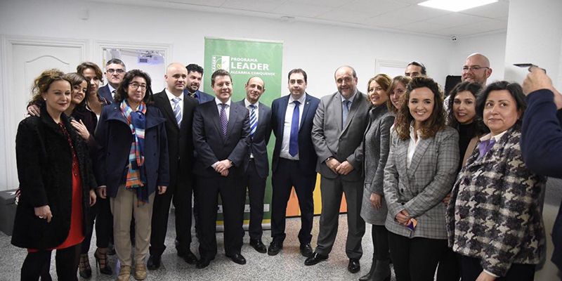 El Ayuntamiento de Huete, doblemente satisfecho visita institucional a la empresa Todo 3-D Mystic y llegada de la fibra óptica