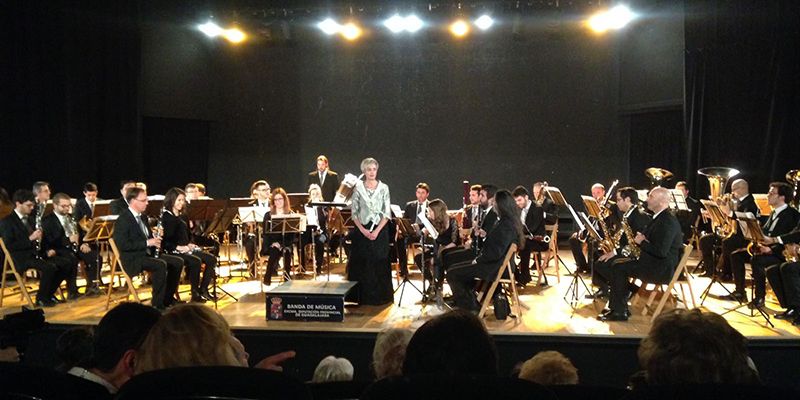 El presidente de la Diputación de Guadalajara asiste al Concierto de la Banda Provincial en Alcalá de Henares