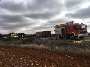 Fallece una mujer de 66 años en un choque entre un coche y un camión en Cuenca