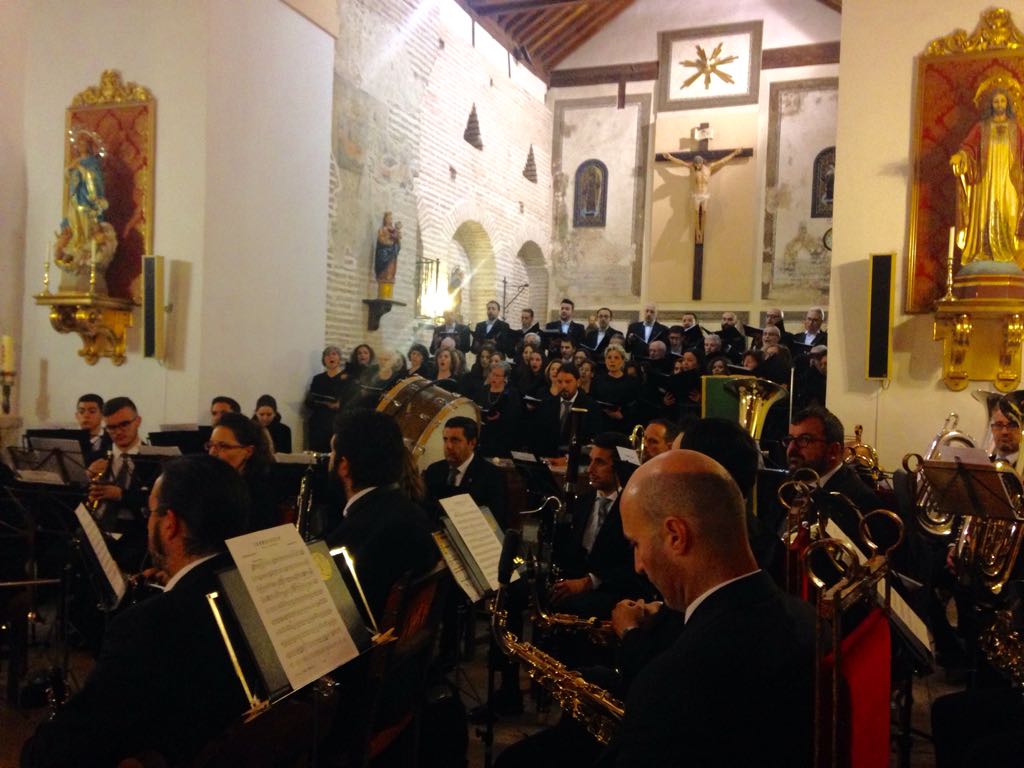 La Banda de la Diputación de Guadalajara, Novi Cantores y la Schola de Alcalá ofrecieron un magnífico concierto en Torrejón del Rey