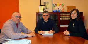 La Delegación de la Junta y CCOO analizan la prestación del servicio de transporte sanitario en la provincia de Cuenca