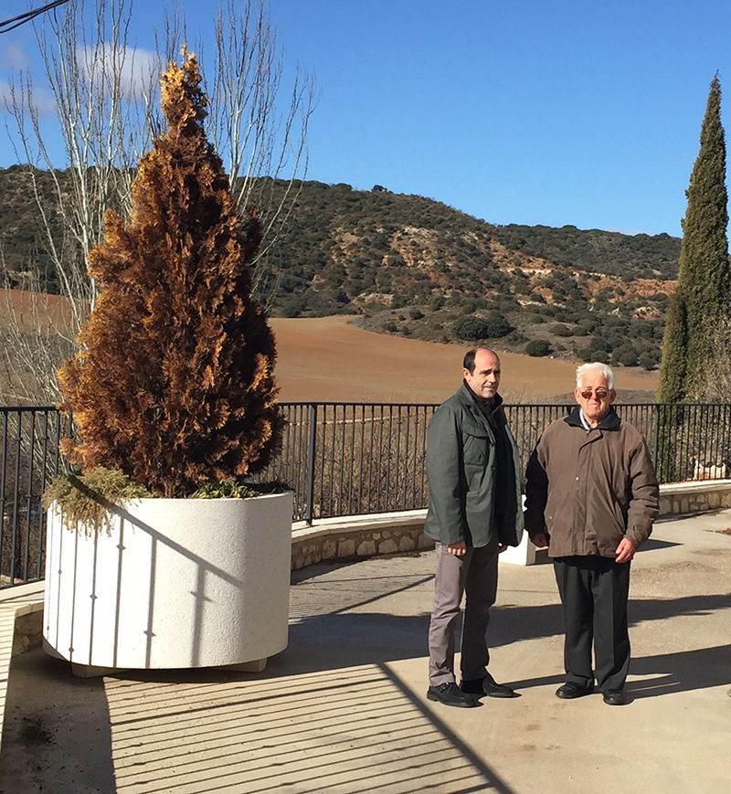 La Diputación lleva a cabo obras de pavimentación en Valdarachas y Pozo de Guadalajara