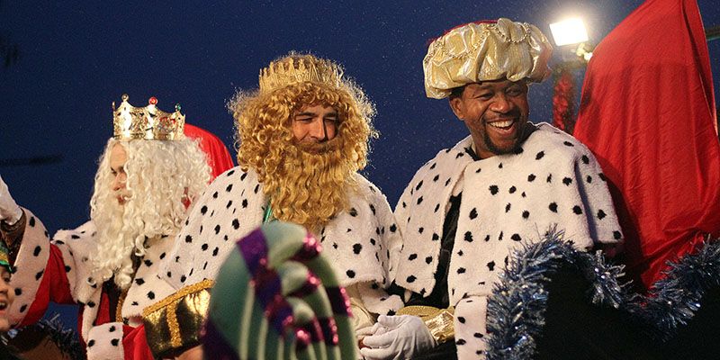 La magia de los Reyes Magos sobrevuela Quer