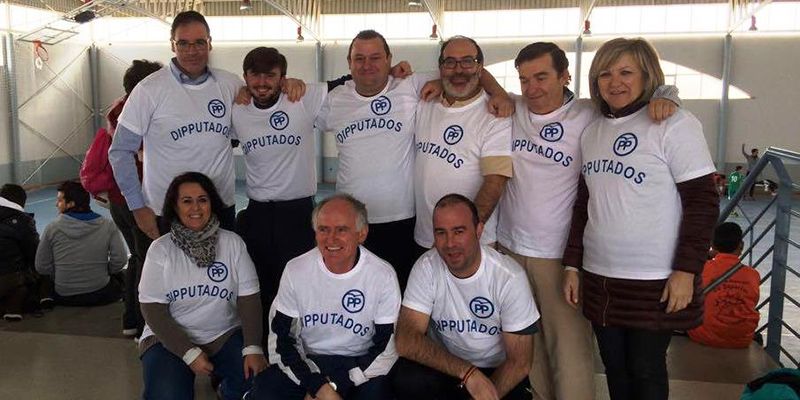 Prieto y Tortosa clausuran en Las Pedroñeras la campaña provincial de ‘Populares Solidarios’ arropados por más de 300 personas