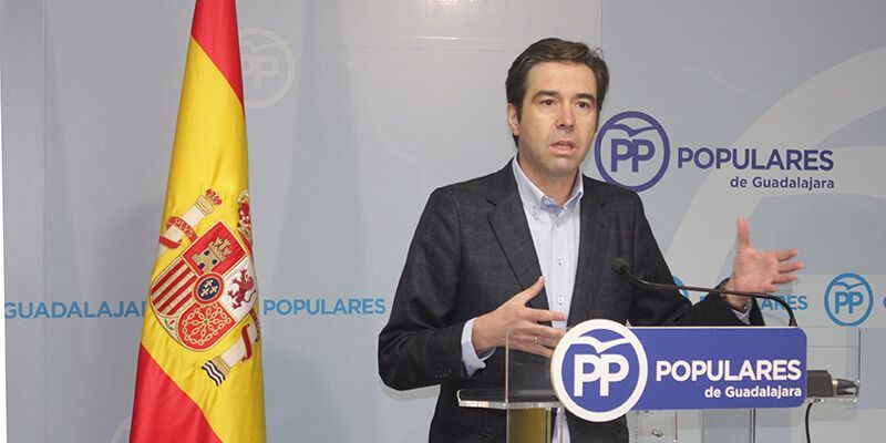 Robisco exige a Page que dé la cara, ofrezca una solución y pida disculpas a los desalojados de las viviendas públicas de Guadalajara