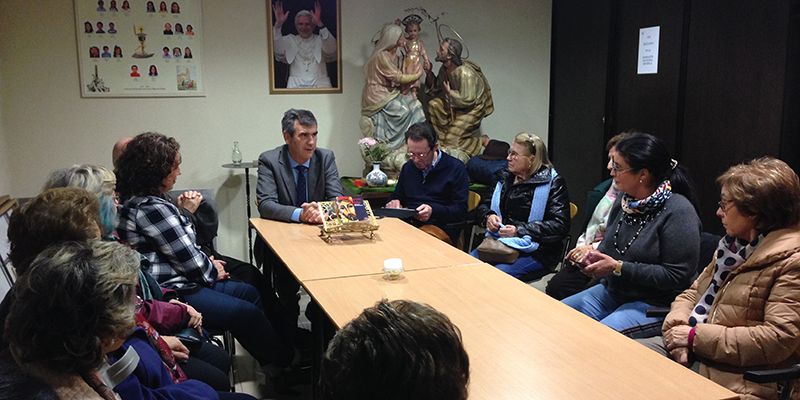 Román se reúne con las Conferencias de San Vicente de Paúl de Guadalajara