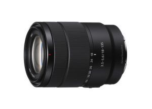 Sony lanza un nuevo objetivo APS-C 18-135 mm F3.5-5.6 para sus cámaras con montura tipo E