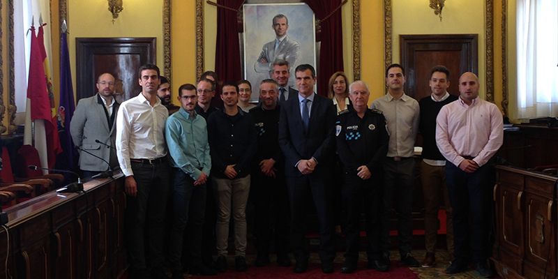 Toman posesión seis nuevos policías locales de Guadalajara