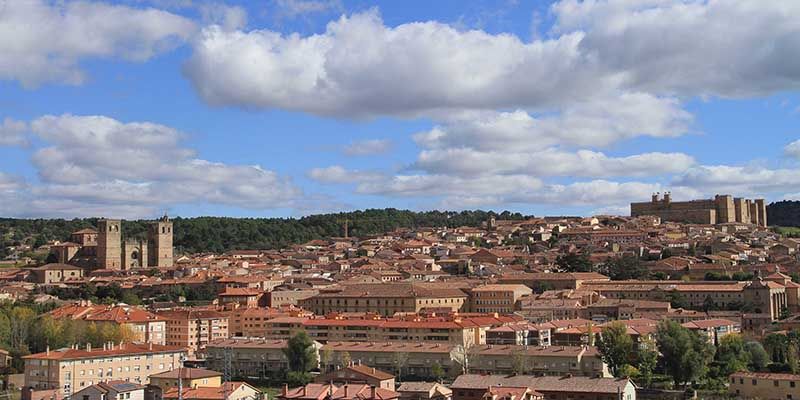 Campaña de adhesión de entidades locales de Sigüenza al Carné Joven Europeo