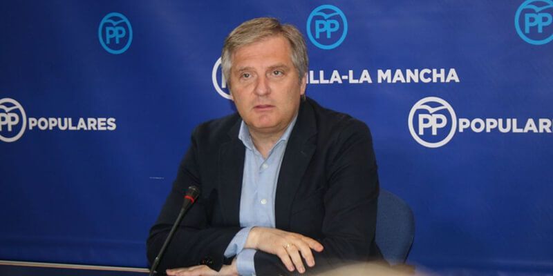 Cañizares exige que cesen los engaños y falsedades de Page y se tramite la ley del PP de tiempos máximos de listas de espera