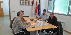 CEDER Alcarria Conquense valora con el Ayuntamiento de Huete la posibilidad de poner en marcha una emisora municipal con una ayuda LEADER
