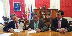 El Ayuntamiento de Cuenca y CaixaBank suscriben un anticipo de recaudación  