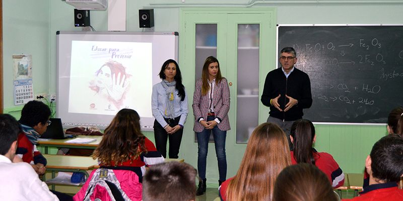 El Instituto de la Mujer y la Asociación de Jóvenes Empresarios colaboran para prevenir la violencia de género entre los más jóvenes
