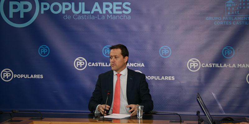 El PP exige a Page que no amenace; que vaya a los tribunales, pero que solucione el problema de médicos sin homologar