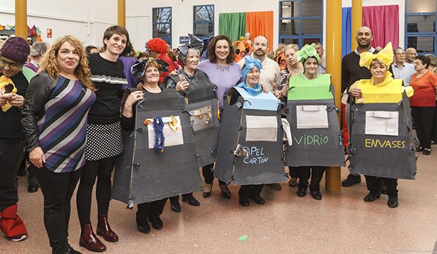 Gran ambiente, originalidad y buen humor en el concurso de disfraces de mayores de Guadalajara