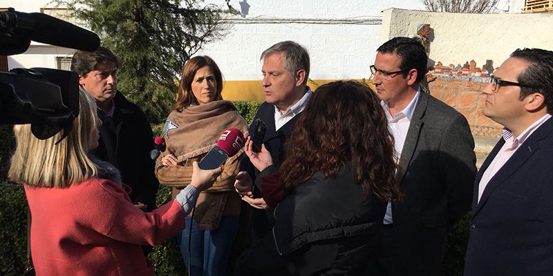 Gran preocupación entre los alcaldes del PP por el deterioro de la sanidad y la contratación de médicos sin título homologado