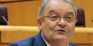 La deuda de Castilla-La Mancha es roja, roja socialista de Page