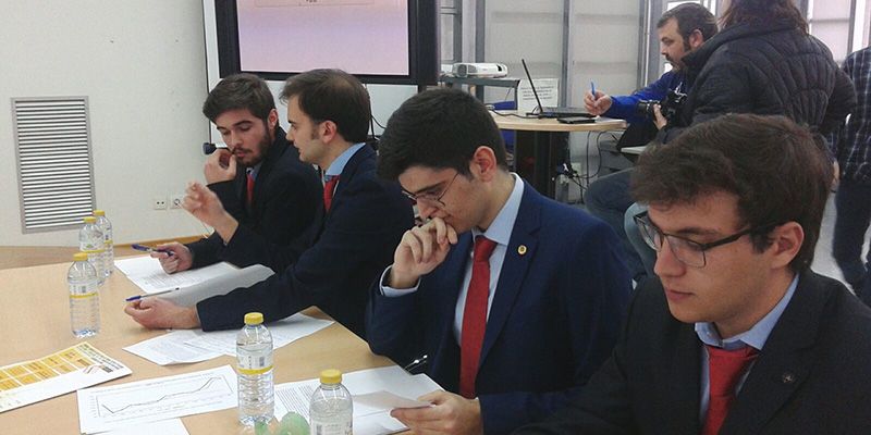Las Cortes regionales acogerán el 7 de marzo la final intercampus de la Liga de Debate de la UCLM