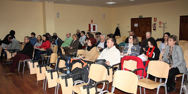 Los Grupos de Acción Local de C-LM ya han aprobado ayudas a proyectos emprendedores por más del 25% de los fondos LEADER 2014-2020 1 Los Grupos de Acción Local (GAL) de Castilla-La Mancha ya han aprobado ayudas a proyectos emprendedores que suponen más del 25% de los fondos LEADER 2014-2020