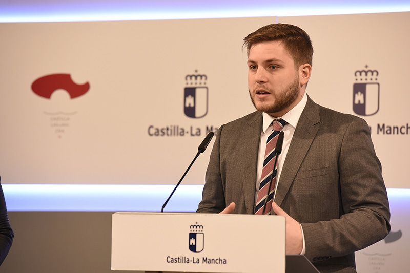 Pilar Ruipérez, en Cuenca, y Elisa Martínez Catalán, en Guadalajara, premiadas con motivo del Día Internacional de la Mujer