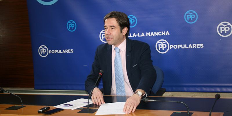 Robisco ironiza afirmando que ‘los defensores’ de la sanidad pública, universal y gratuita “van a abrir el parking más caro de la región en Guadalajara”