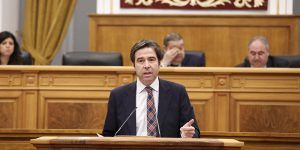 Robisco lo vuelve a denunciar en las Cortes Mientras Page provoca la pérdida de 675 autónomos en un año, sigue incrementando los asesores para PSOE y Podemos