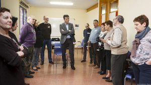 Román visita el primer grupo de trabajo que colabora en la redacción del Plan de Mayores de Guadalajara