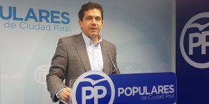Valverde “Page y Podemos están deteriorando de forma alarmante la confianza en la sanidad pública”