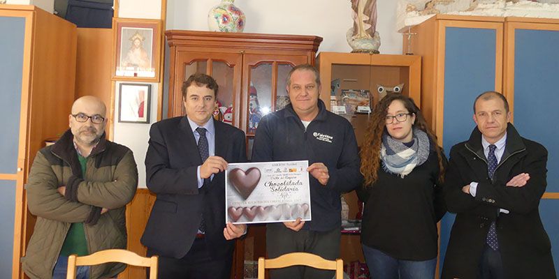 CEOE-Cepyme Cuenca y la Asociación del Comercio entregan la recaudación de la Chocolatada Solidaria