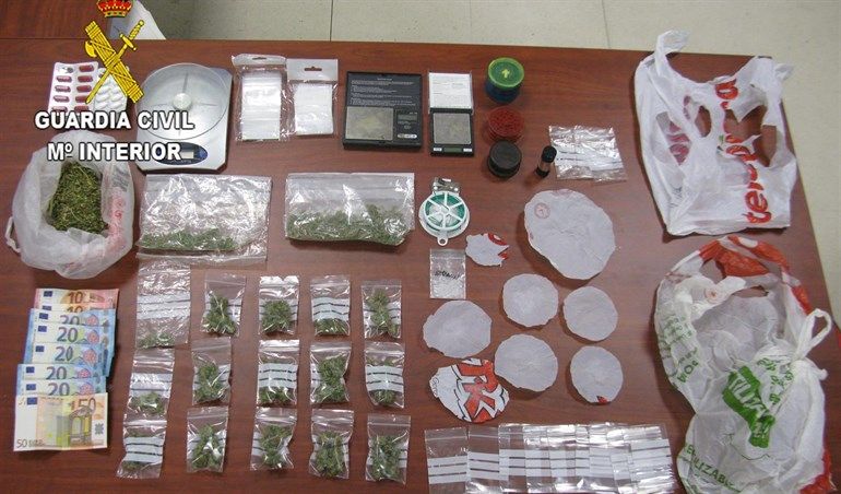 Desmantelado en Villanueva de la Torre un punto en el que vendían droga a menores a cambio de objetos robados