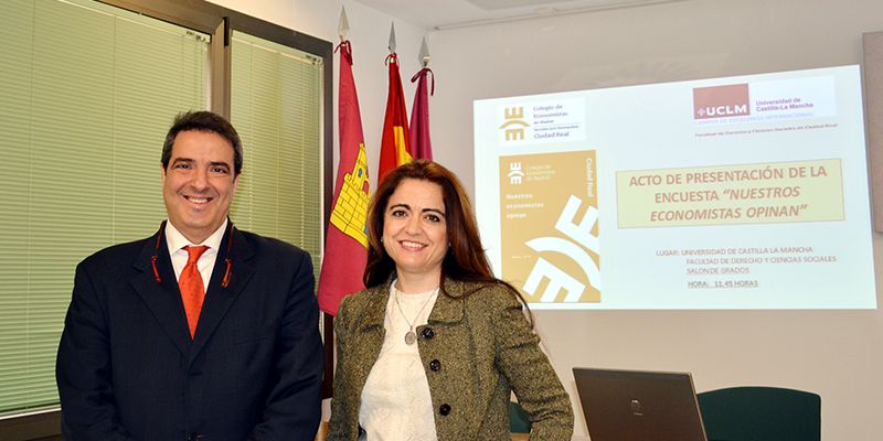 El paro es la primera preocupación de los economistas de Ciudad Real, según los resultados de una encuesta presentada en la UCLM