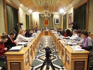 El Pleno del Ayuntamiento de Cuenca aprueba la inclusión de créditos en presupuestos futuros para construir el parking de Astrana Marín