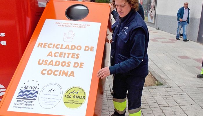 El trabajo conjunto de la Vega del Henares y AFAUS triplica el volumen de aceite usado recogido en el Corredor en solo tres años